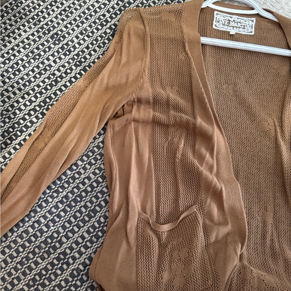 Like new condition. Beautiful long cardigan - I just never reach for it - Picture 7 of 11